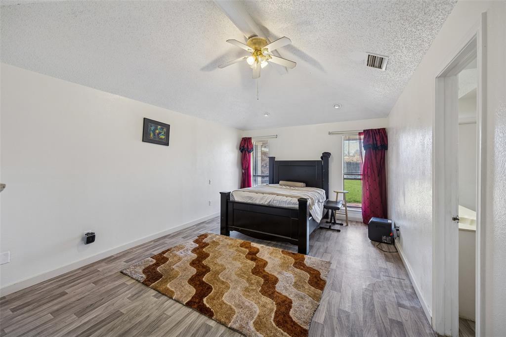 3031 Rambling Drive Dallas, TX 75228 - Photo 14 of 25