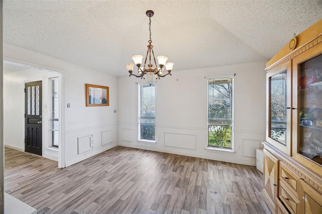 3031 Rambling Drive Dallas, TX 75228 - Photo 3 of 25