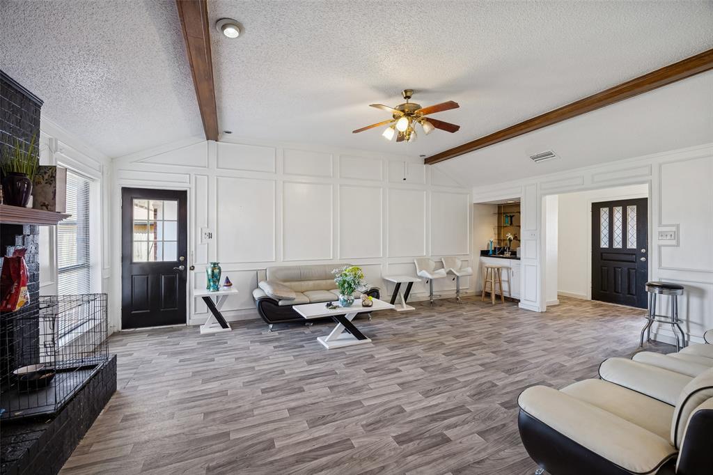 3031 Rambling Drive Dallas, TX 75228 - Photo 5 of 25