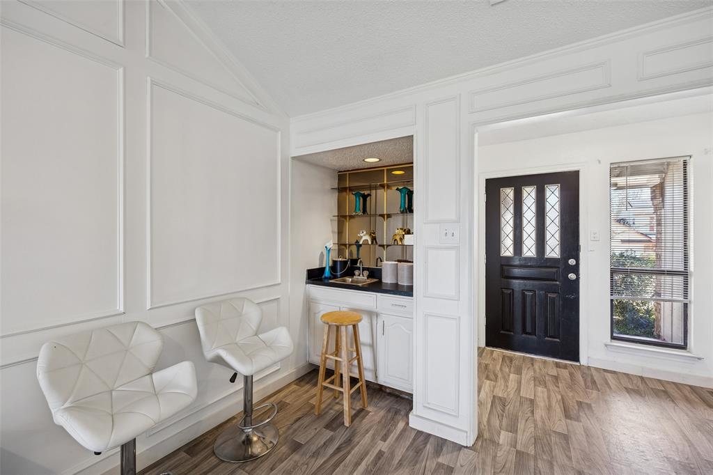 3031 Rambling Drive Dallas, TX 75228 - Photo 7 of 25