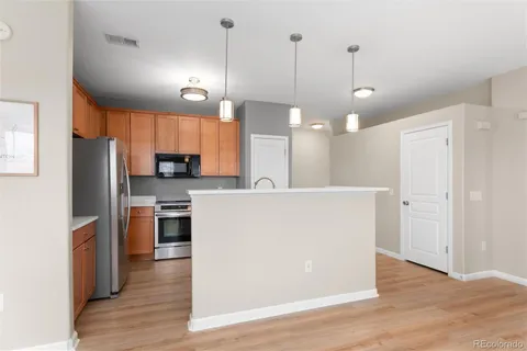 $385,000 | 847 East 98th Avenue, Unit 1802, Thornton, CO 80229