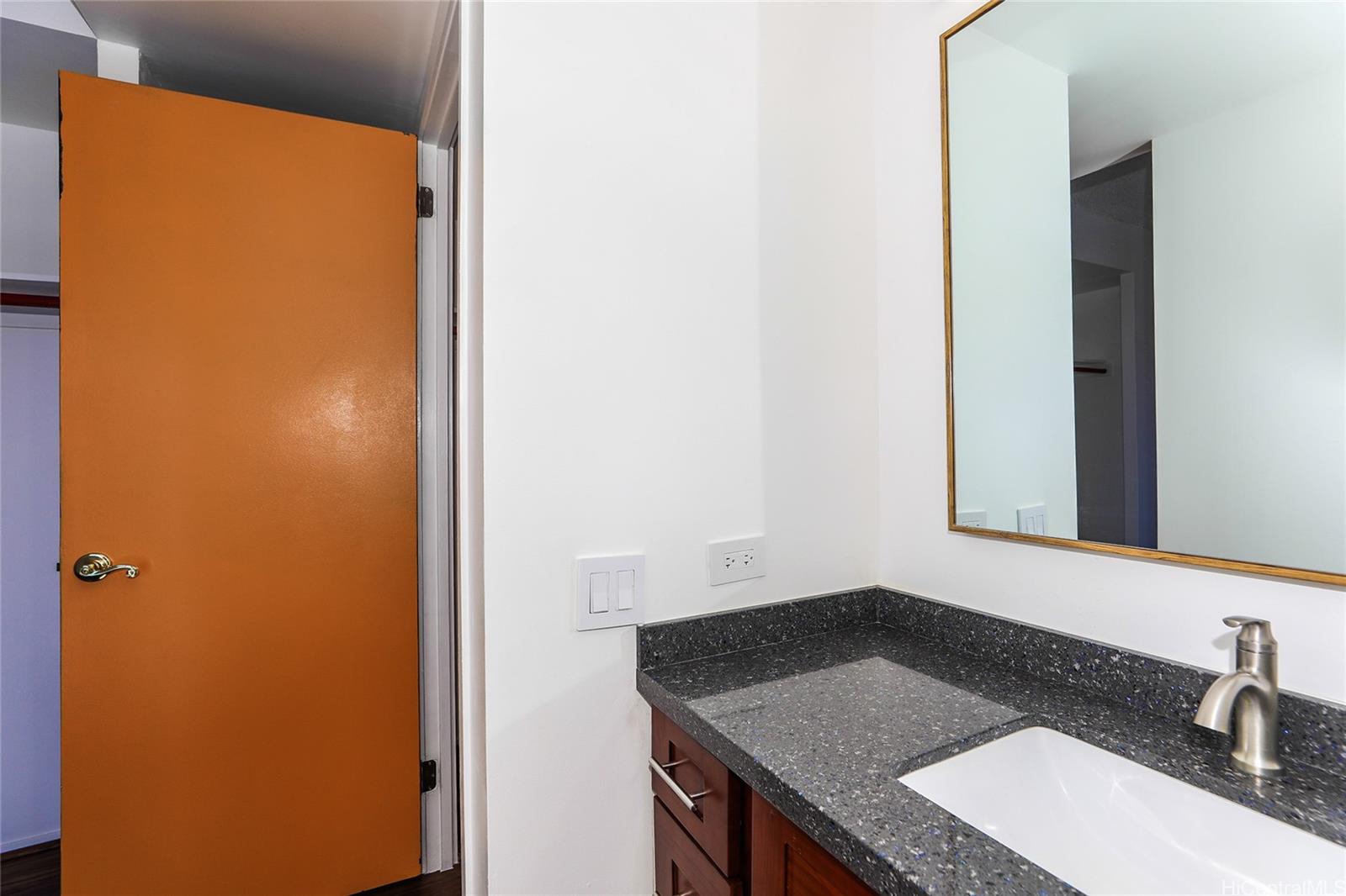 225 Queen Street, Unit 20D Honolulu, HI 96813 - Photo 16 of 25