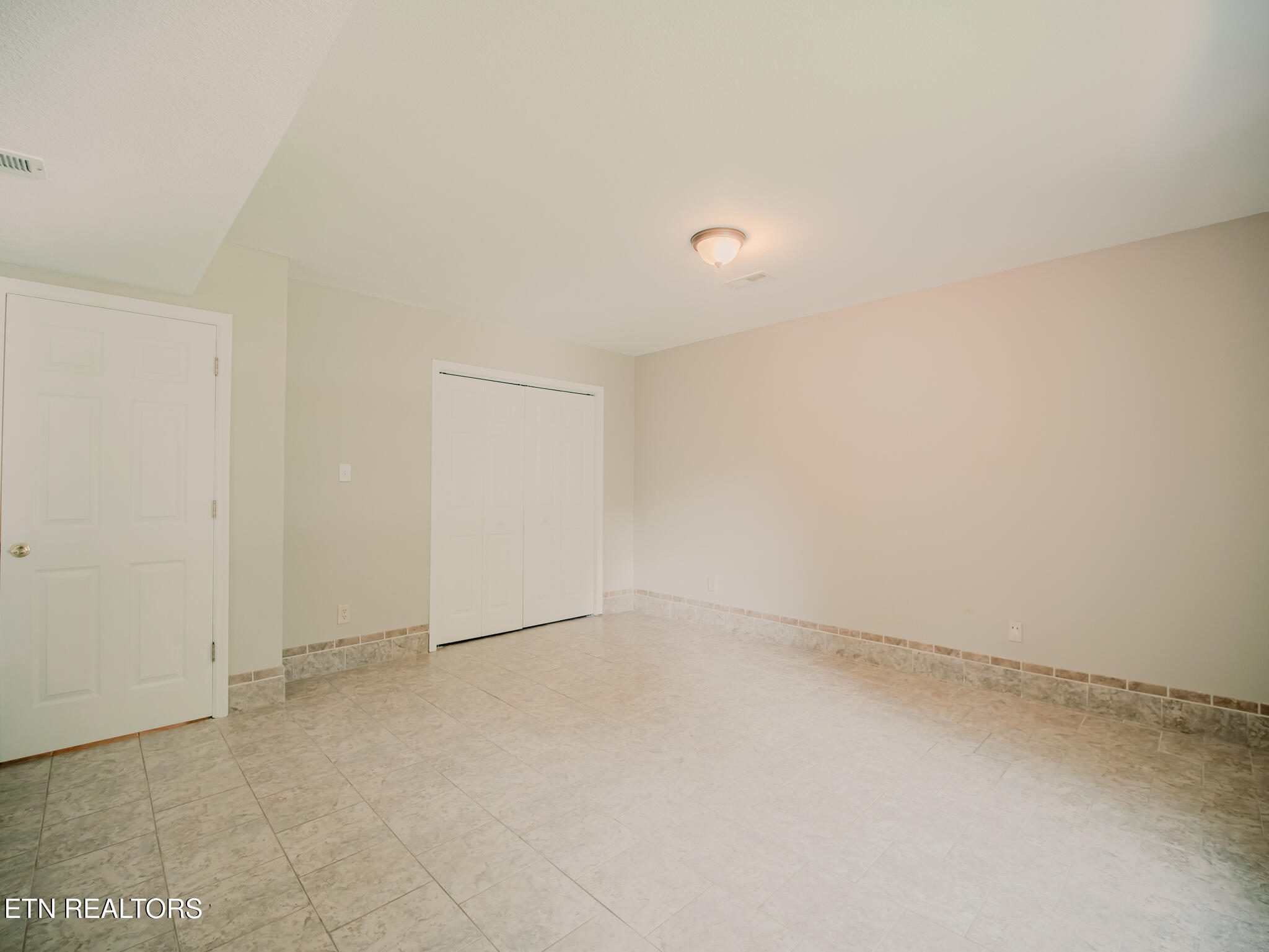 116 Deer Path Trail Vonore, TN 37885 - Photo 38 of 60 Bedroom 3