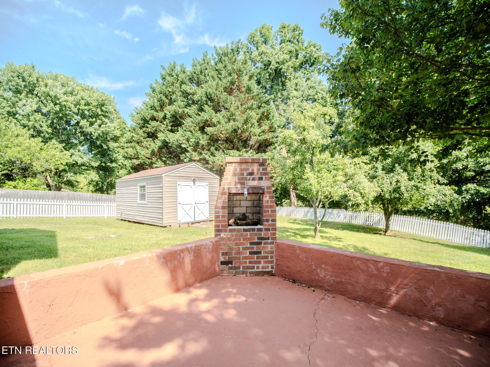 116 Deer Path Trail Vonore, TN 37885 - Photo 49 of 60 Patio Fireplace
