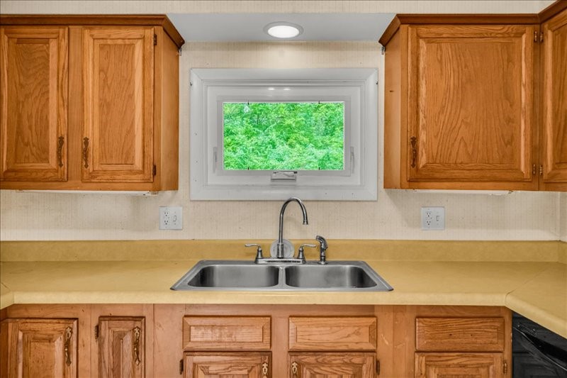 476 Echo Road Vestal, NY 13850 - Photo 11 of 19