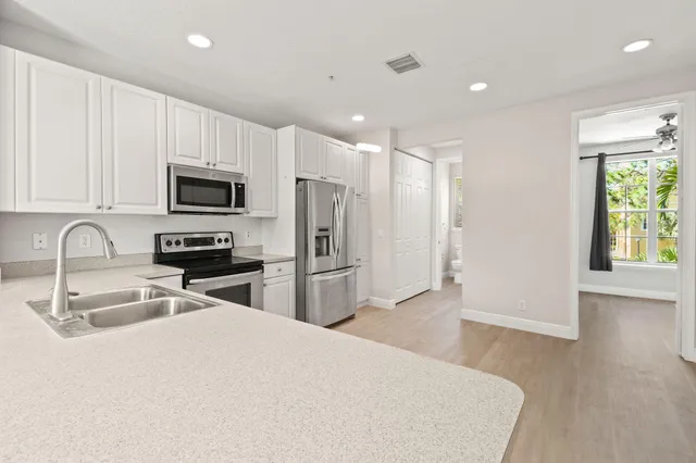 $3,500 | 109 Osceola Lane, Jupiter, FL 33458