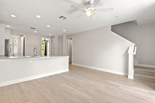 $3,500 | 109 Osceola Lane, Jupiter, FL 33458