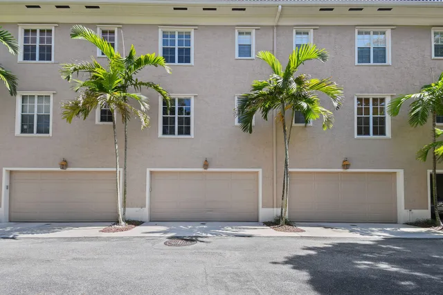 $3,500 | 109 Osceola Lane, Jupiter, FL 33458