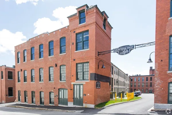 $3,485 | 64 Beacon Street, Unit B204, Worcester, MA 01608