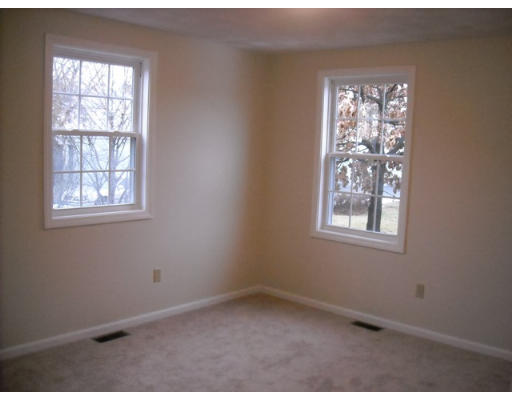 77 Senate Street Pawtucket, RI 02861 - Photo 6 of 10 Gallery Image 6
