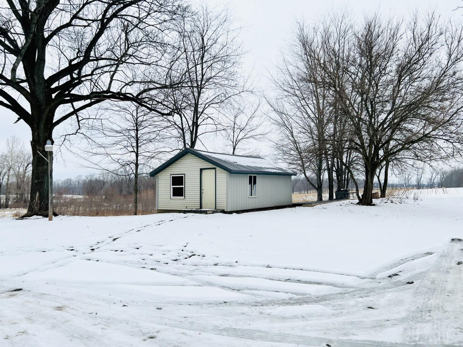 27401 Riley Road North Liberty, IN 46554 - Photo 8 of 36