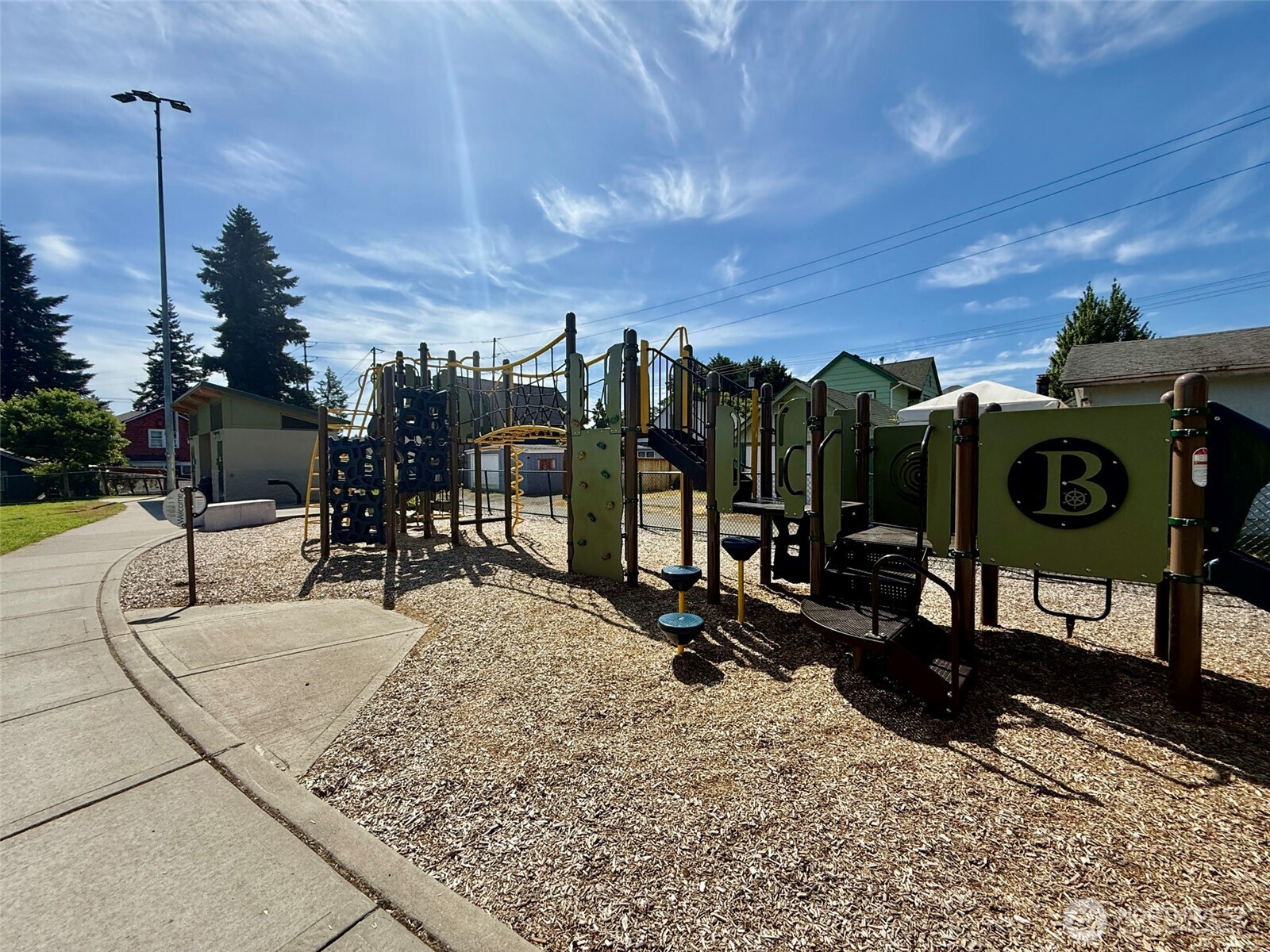 1012 9th Street Bremerton, WA 98337 - Photo 25 of 26