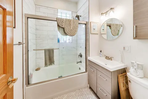$1,249,000 | 2455 North Sawyer Avenue, Chicago, IL 60647