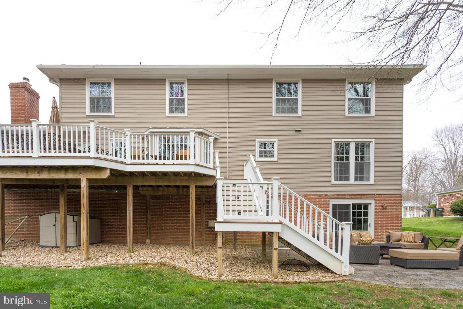 730 Ridge Drive McLean, VA 22101 - Photo 27 of 29 Exterior (Rear)