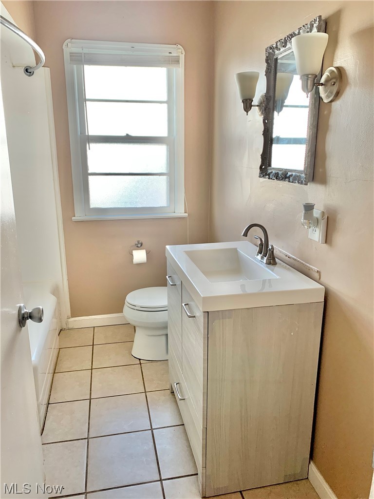 6988 Pearl Road Cleveland, OH 44130 - Photo 13 of 28 Gallery Image 13