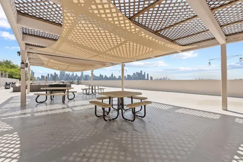 $549,797 | 6040 Boulevard East, Unit 21G, West New York, NJ 07093