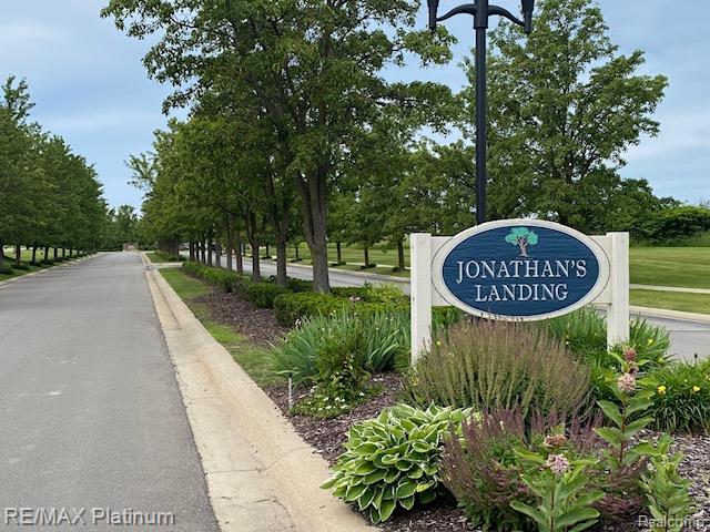1105 Rial Lake Drive, Unit 45 Howell, MI 48843 - Photo 2 of 19 IMG_6283.jpg