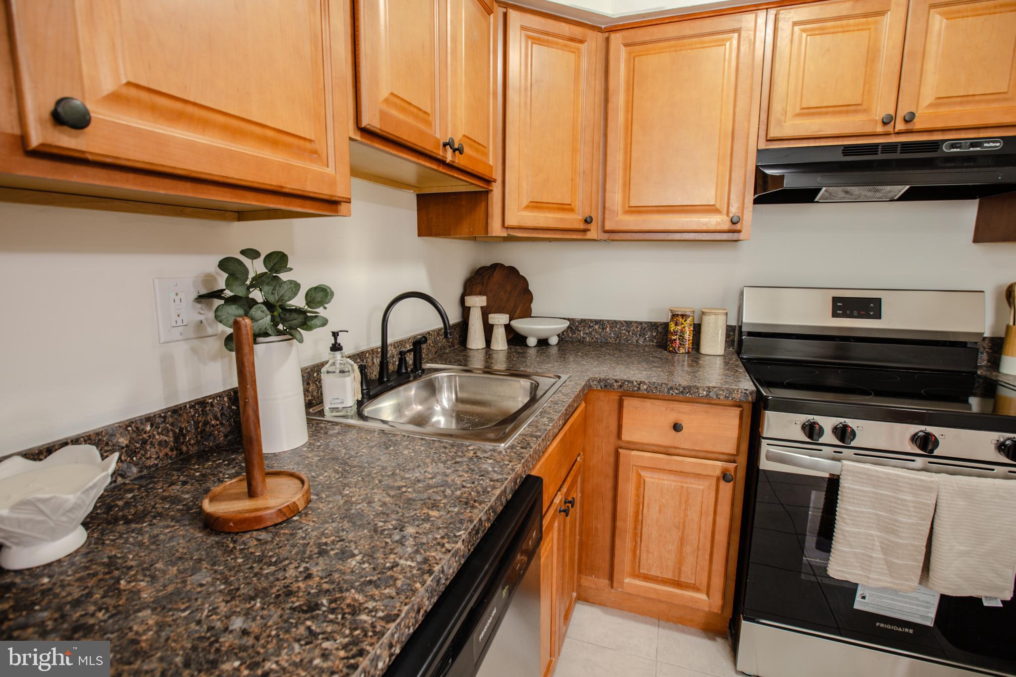 1227 Rainer Road Brookhaven, PA 19015 - Photo 10 of 14