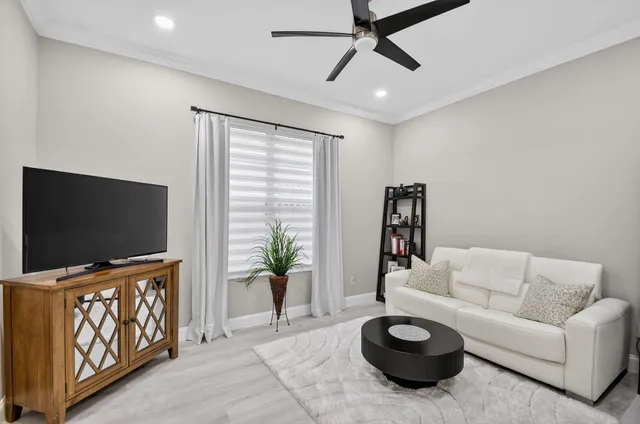 $684,900 | 7821 Kingsley Palm Terrace, Lake Worth, FL 33467