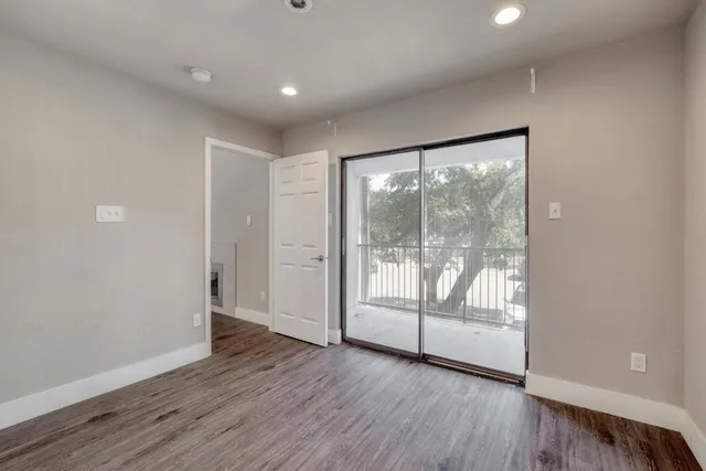 $179,000 | 935 La Posada Drive, Unit 212, Austin, TX 78752