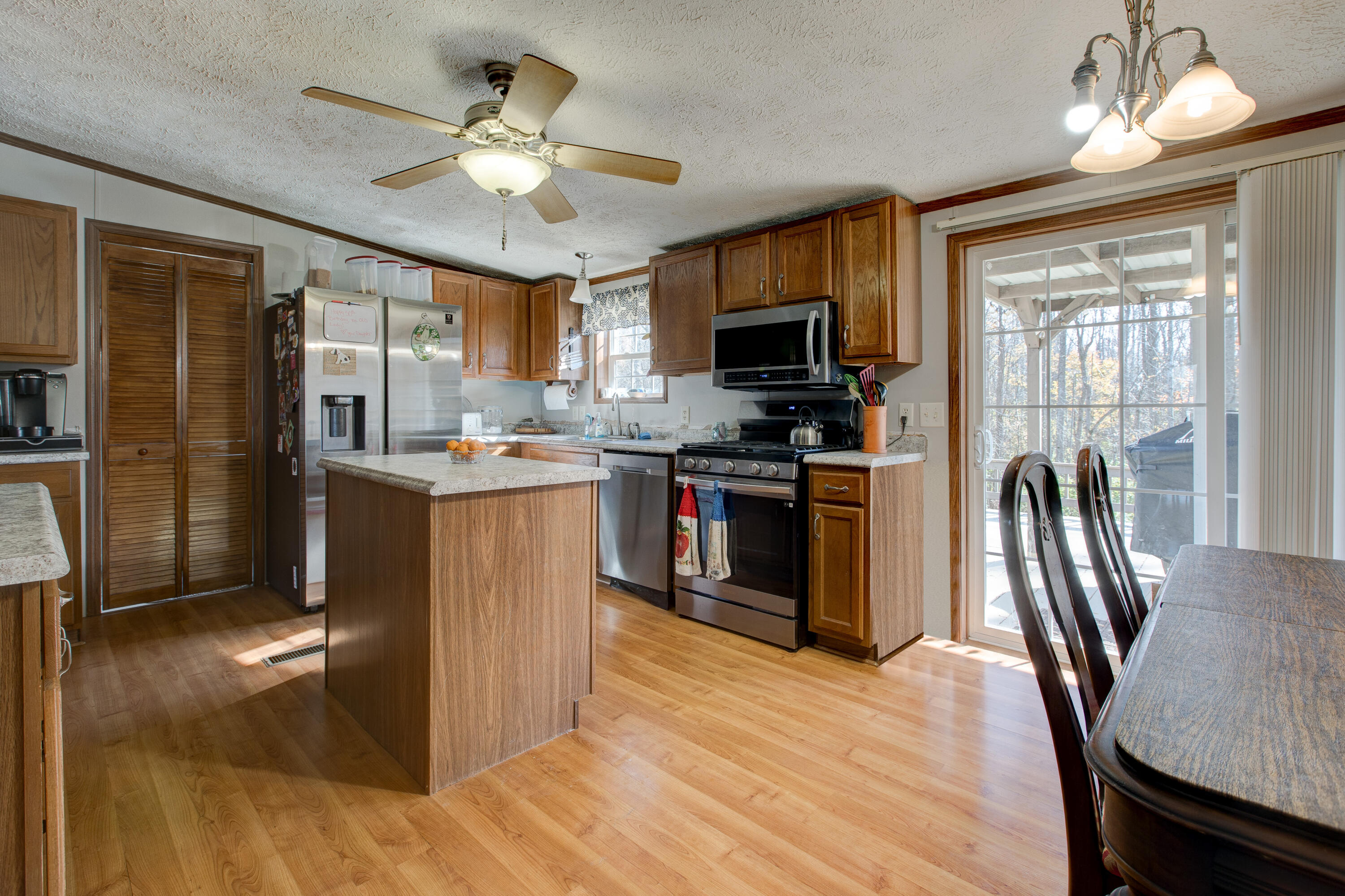 504 Ridge Road Flemingsburg, KY 41041 - Photo 11 of 23 DM3A5940_1_2