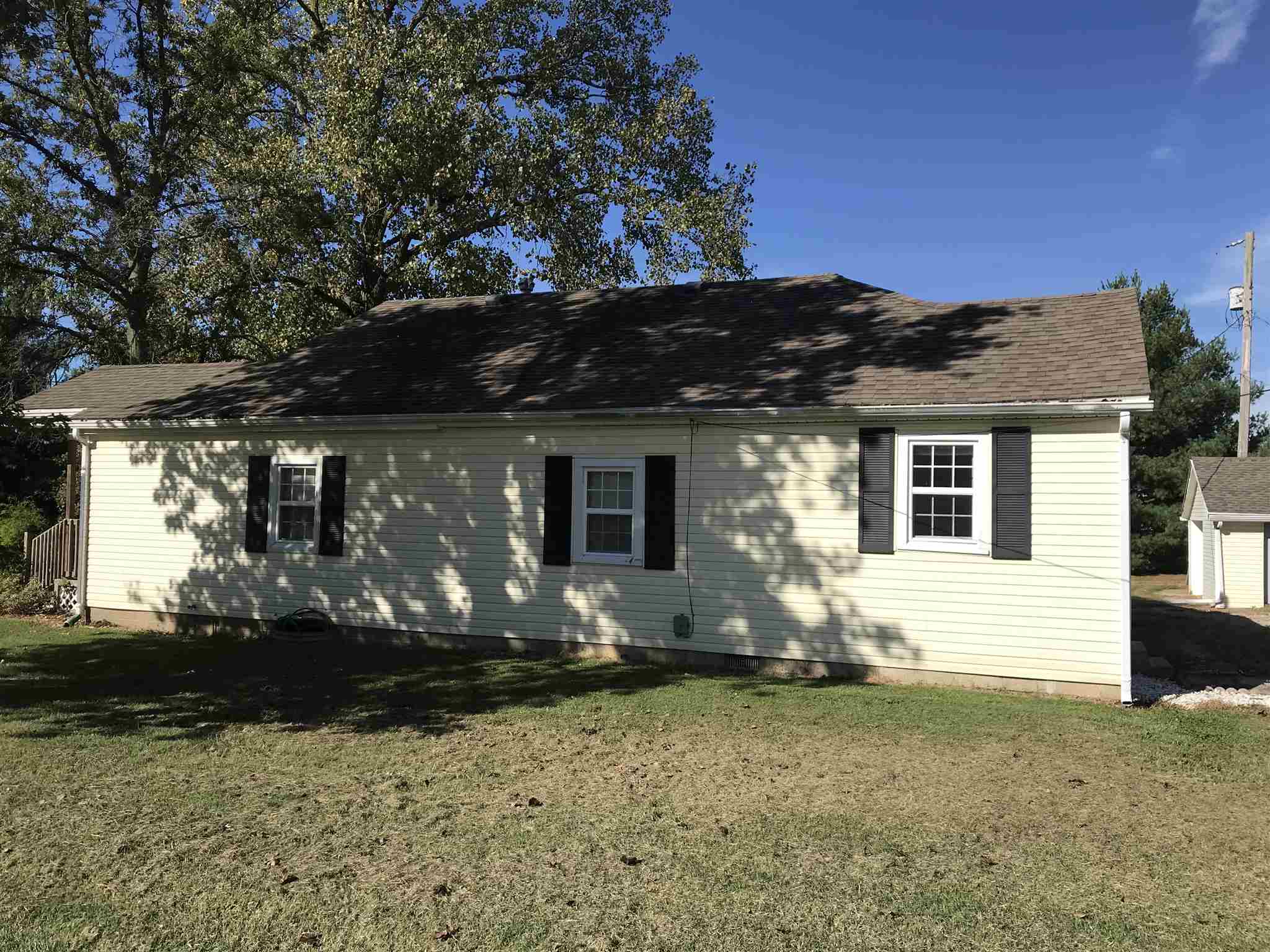 9066 Heim Road Chandler, IN 47610 - Photo 5 of 10 Gallery Image 5