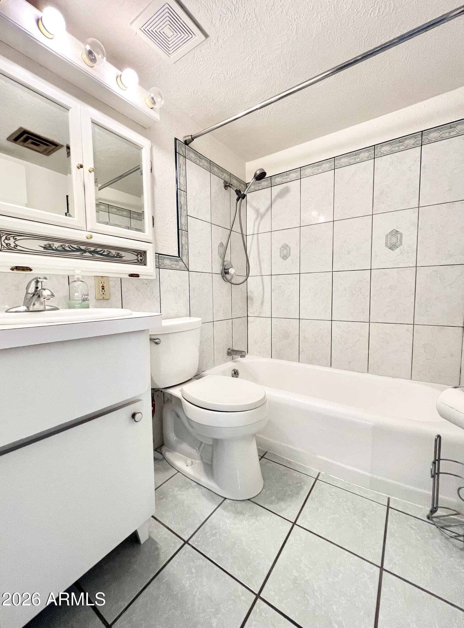 342 Danbury Road Kearny, AZ 85137 - Photo 14 of 37 Hall Bathroom