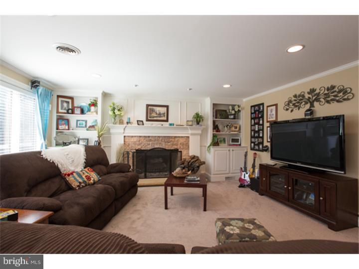 1833 Bertram Road Abington, PA 19006 - Photo 14 of 21 Family Room