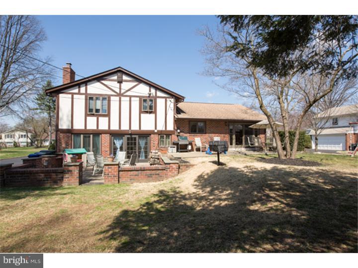 1833 Bertram Road Abington, PA 19006 - Photo 20 of 21 Exterior Back