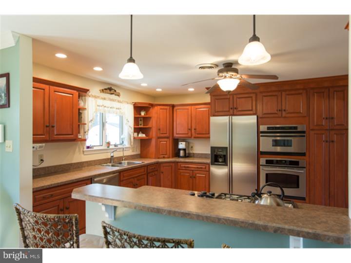 1833 Bertram Road Abington, PA 19006 - Photo 3 of 21 Kitchen