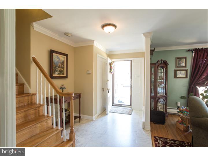 1833 Bertram Road Abington, PA 19006 - Photo 8 of 21 Foyer