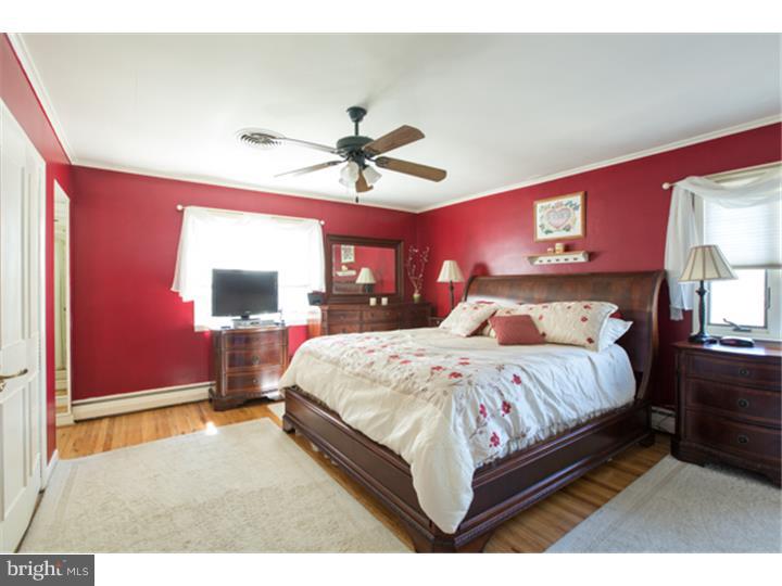 1833 Bertram Road Abington, PA 19006 - Photo 10 of 21 Bedroom - Main
