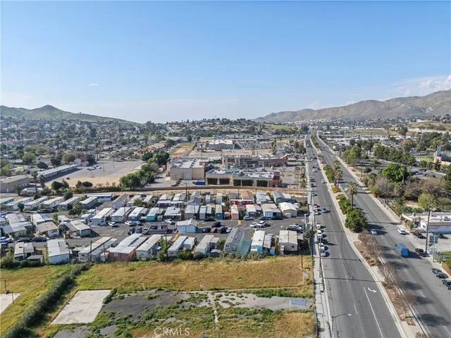 $164,900 | 6154 Mission Boulevard, Unit 3, Jurupa Valley, CA 92509