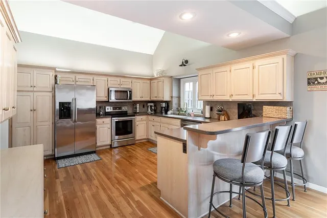 $475,000 | 7203 Northwest Eastside Drive, Weatherby Lake, MO 64152