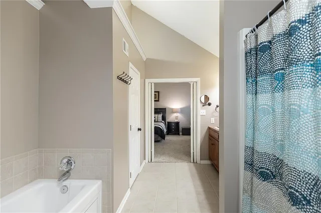 $475,000 | 7203 Northwest Eastside Drive, Weatherby Lake, MO 64152