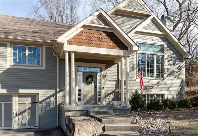 $475,000 | 7203 Northwest Eastside Drive, Weatherby Lake, MO 64152