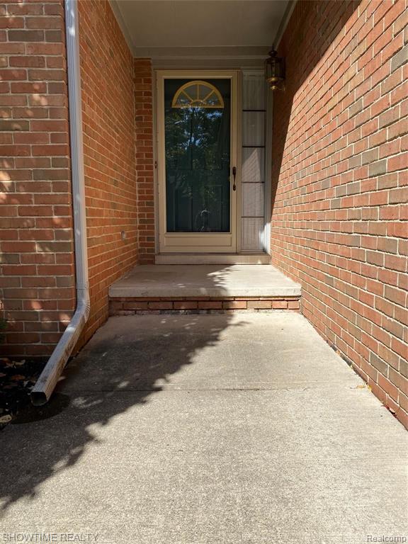 1190 Bluebird Drive Rochester Hills, MI 48307 - Photo 4 of 31