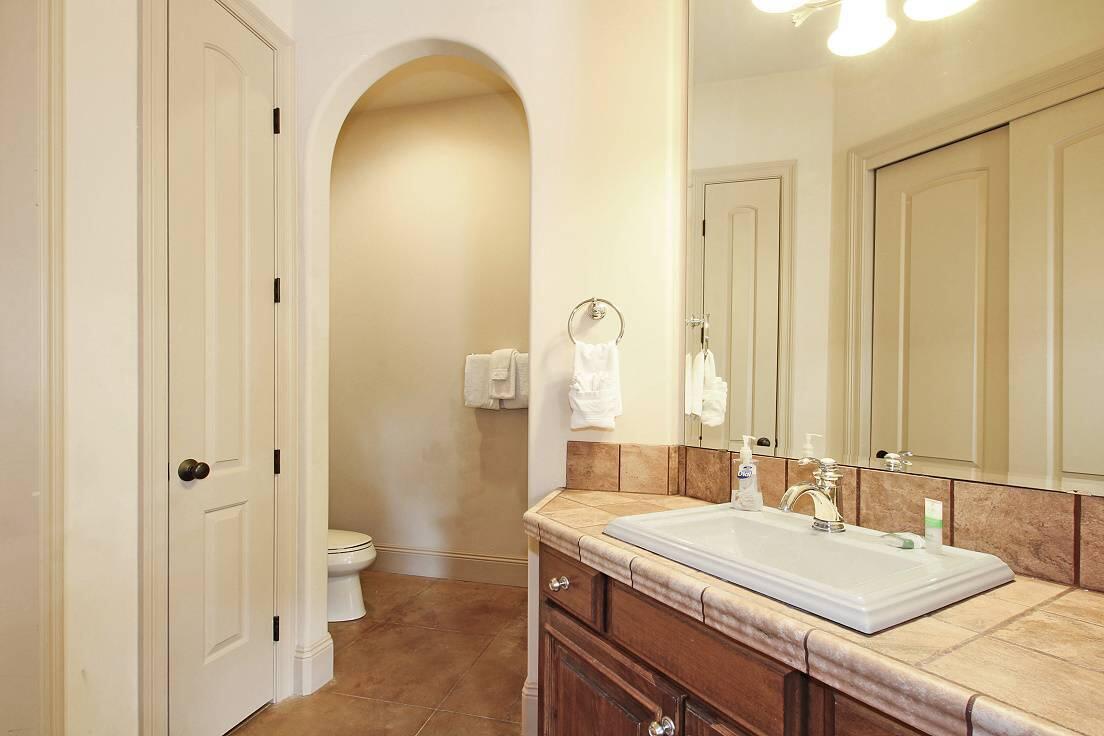 48 Rue St Tropez Miramar Beach, FL 32550 - Photo 19 of 23 48 Rue St Tropez Guest Bathroom