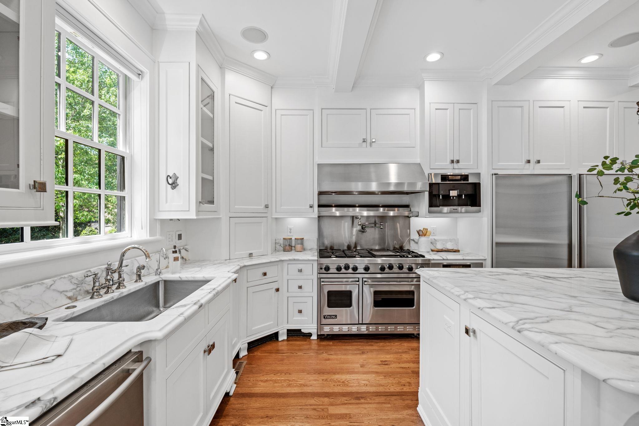 22 Bennett Street Greenville, SC 29601 - Photo 13 of 50