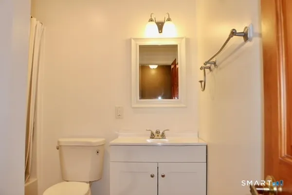 $2,300 | Undisclosed Address, East Lyme, CT 06333