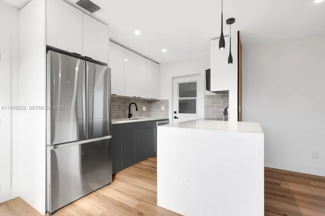 $3,500 | 1201 North 16th Avenue, Hollywood, FL 33020