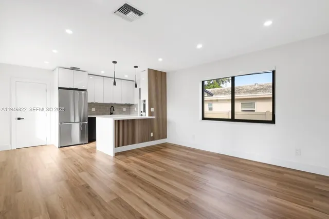 $3,500 | 1201 North 16th Avenue, Hollywood, FL 33020