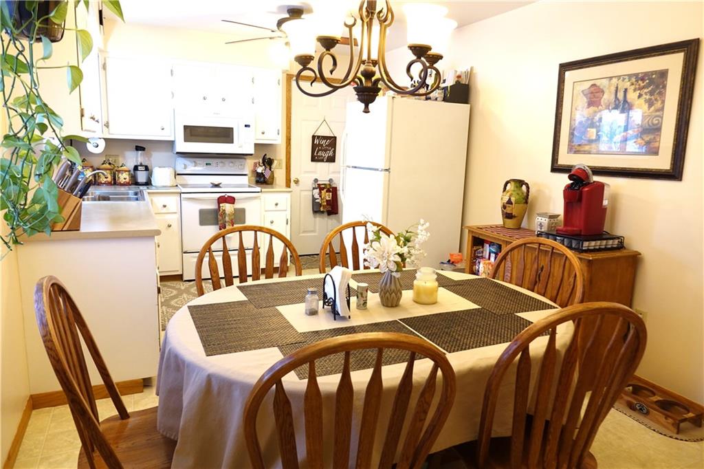 515 South Eberhart Road Butler, PA 16001 - Photo 8 of 29 Eat-In Kitchen