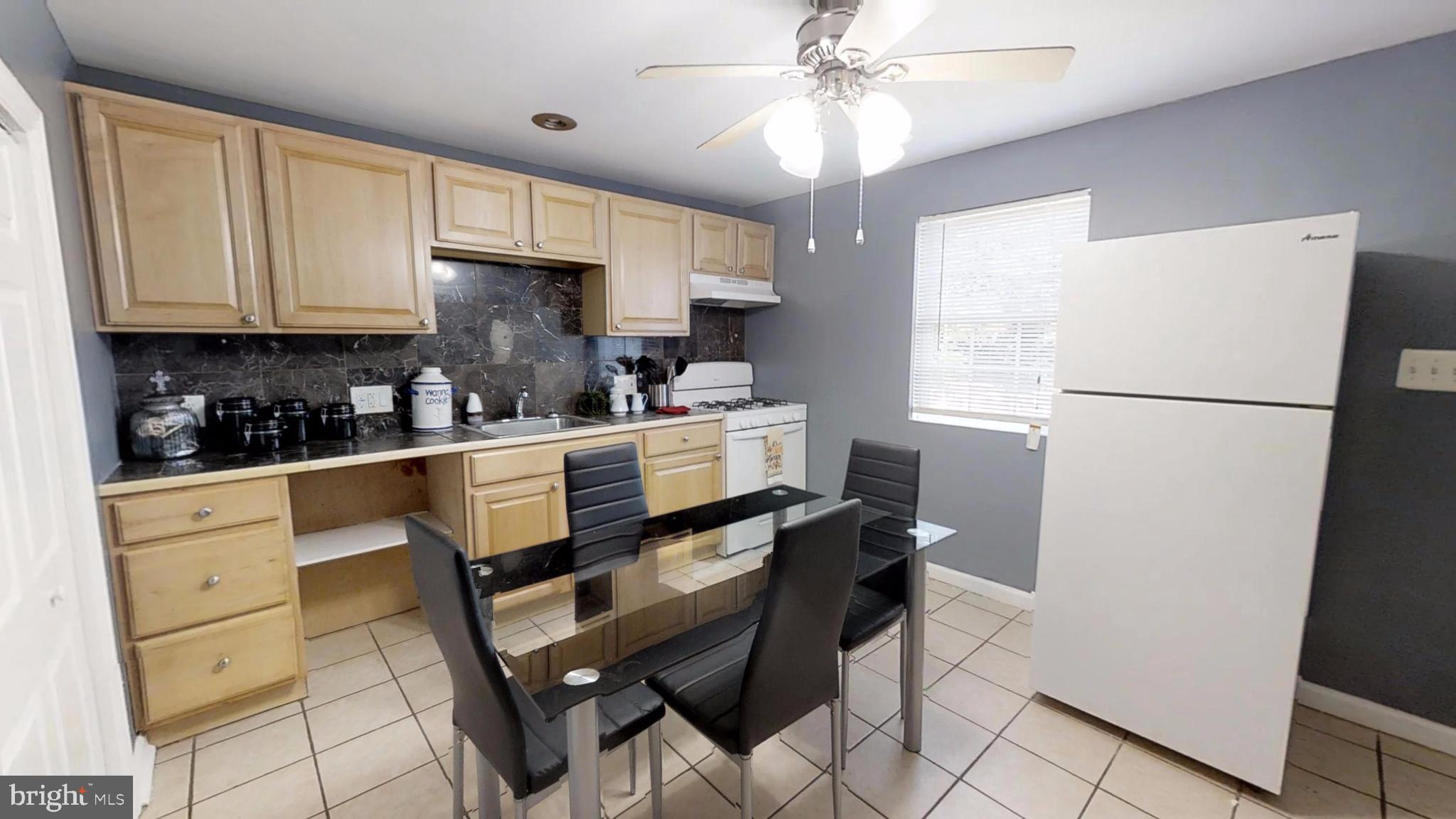 3318 Bero Road Halethorpe, MD 21227 - Photo 2 of 16 Great Updated Kitchen!
