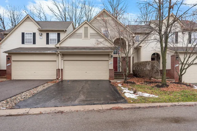 $2,300 | 38391 Churchill Lane, Farmington Hills, MI 48331