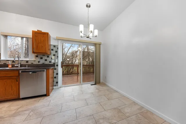 $2,300 | 38391 Churchill Lane, Farmington Hills, MI 48331