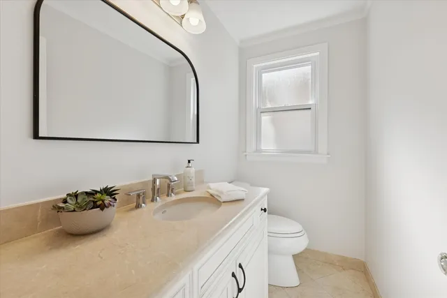 $389,000 | 1500 Bristol Avenue, Westchester, IL 60154