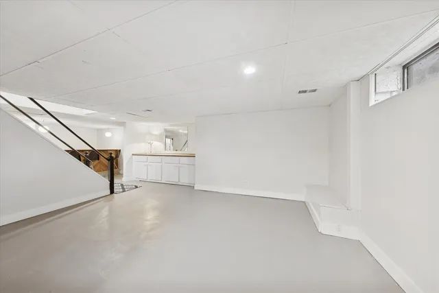 $389,000 | 1500 Bristol Avenue, Westchester, IL 60154