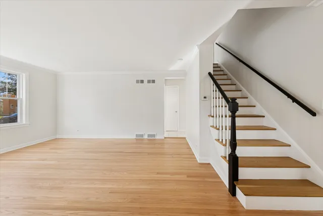 $389,000 | 1500 Bristol Avenue, Westchester, IL 60154