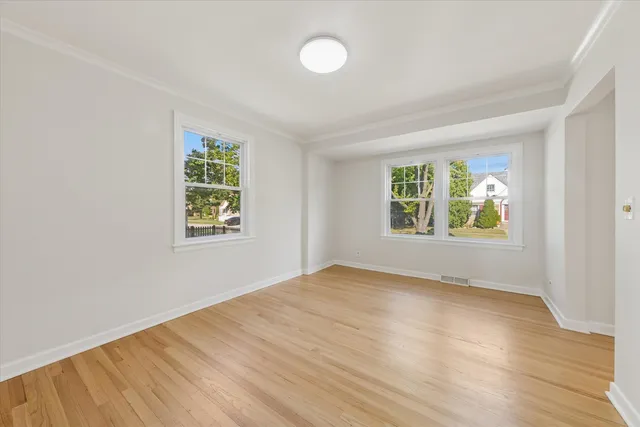 $389,000 | 1500 Bristol Avenue, Westchester, IL 60154